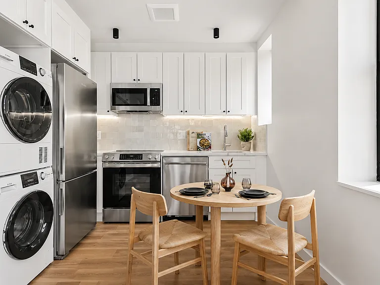101 Smith St #2A — Photo 2