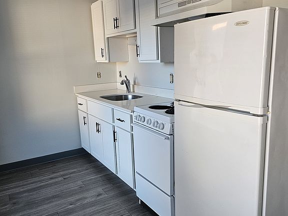 3rd image of 21 Kosciuszko St Unit 1