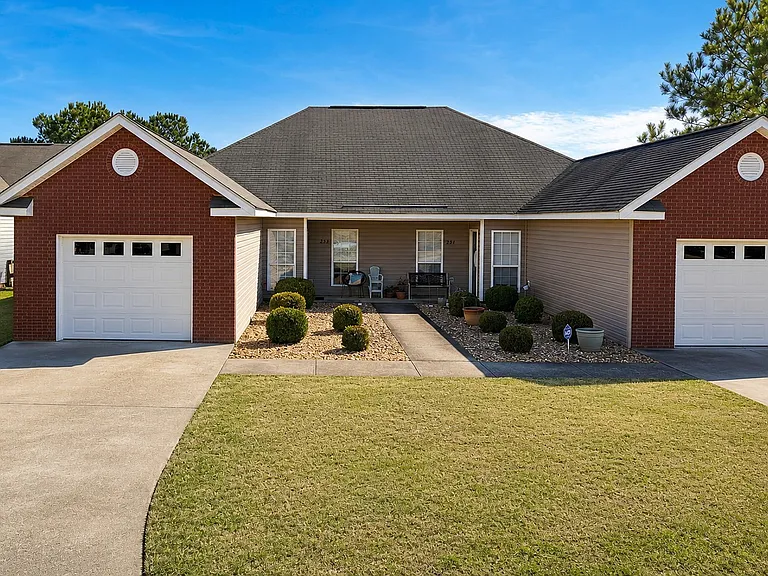 239 Pine Meadow Cir — Photo 1