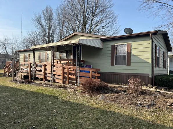 1595 Edgewood Dr, Erie, PA 16509