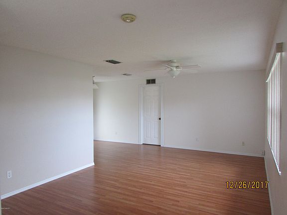 2nd image of 1053 Fenway Dr