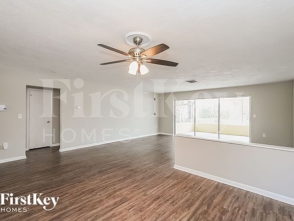 2nd image of 319 Scott Ct
