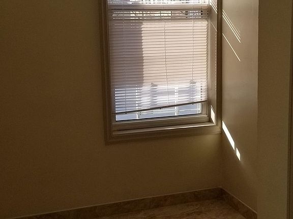 4th image of 6903 Myrtle Ave #2