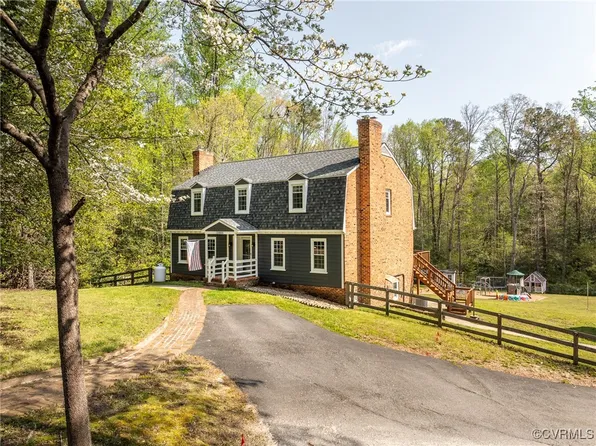 12665 Petersburg St, Chester, VA 23831