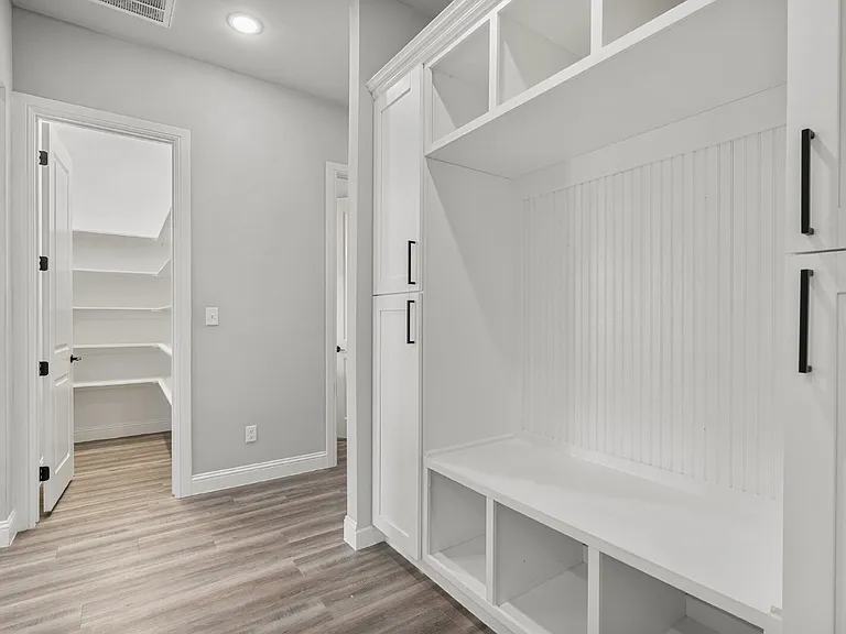 5401 Arroyo Trl — Photo 22