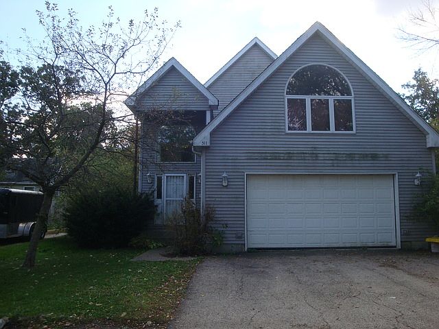 2nd image of 511 Rae Ave