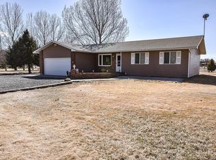 890 Davis Rd, Powell, WY 82435