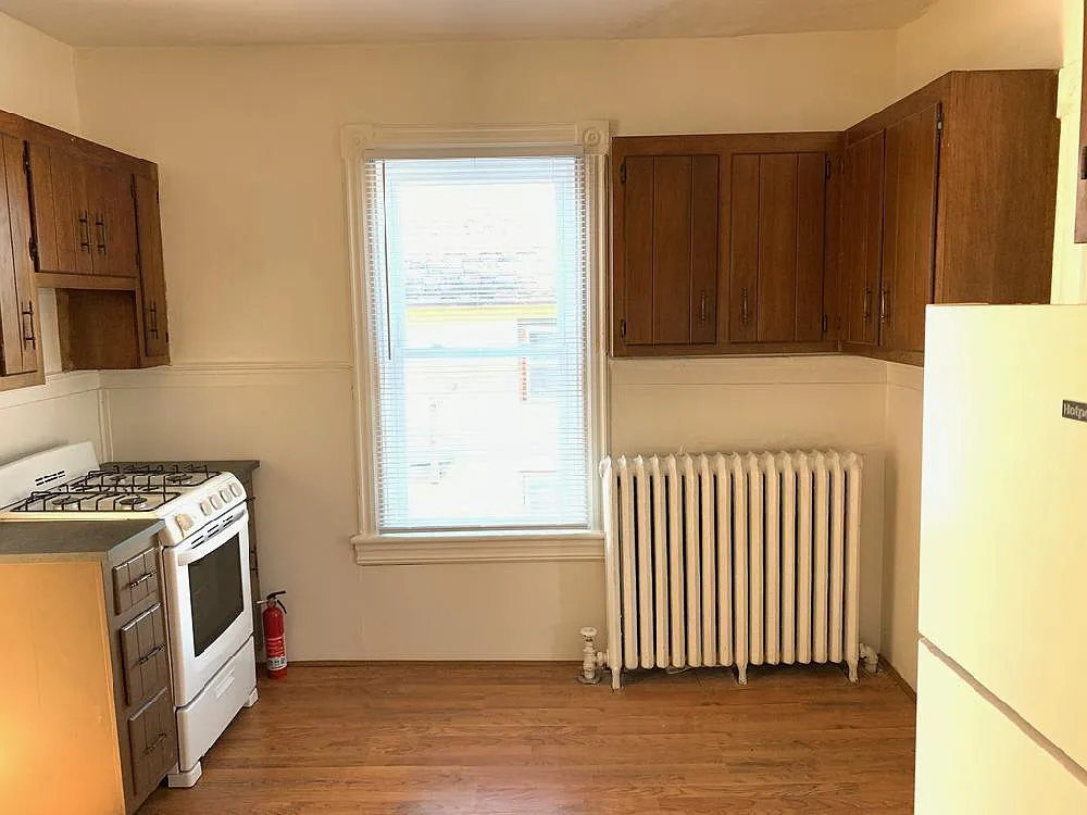30 S Clinton Ave — Photo 4