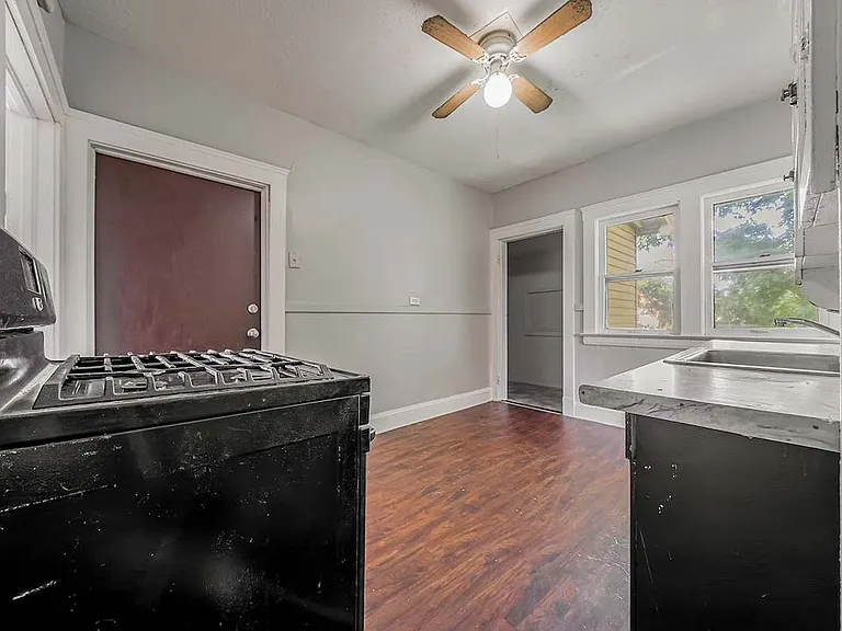 3484 W 58th St — Photo 13