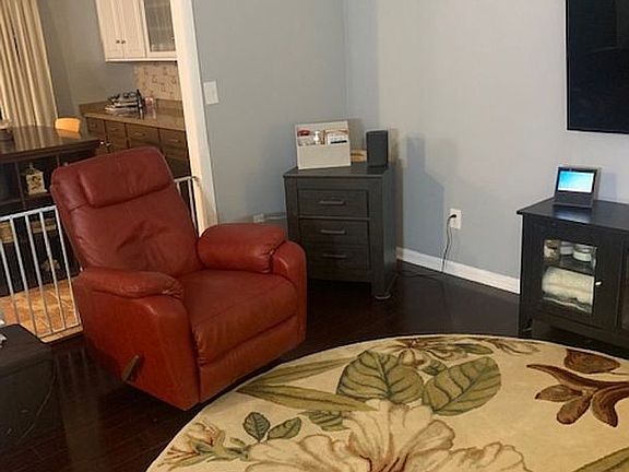 3rd image of 730 Plaza Dr