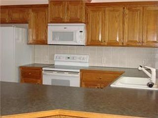 3rd image of 5326 Chouteau St