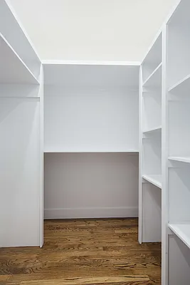 Rented by Bold New York | media 15