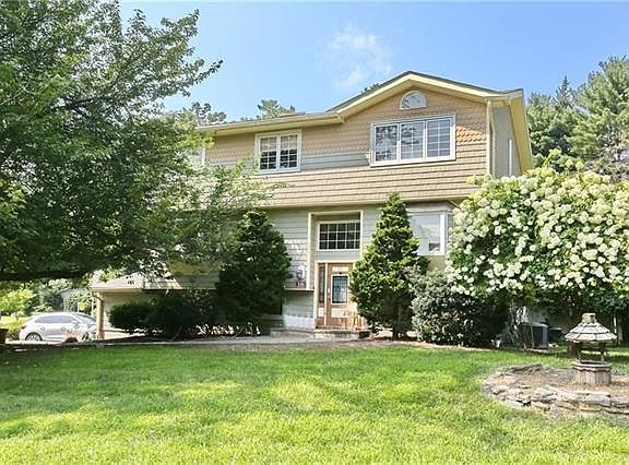 3rd image of 16 Murray Dr