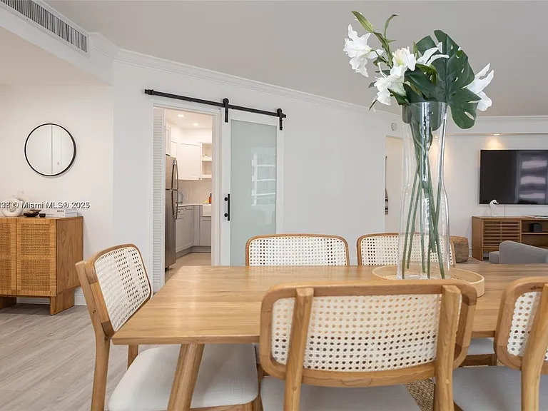 5161 Collins Ave #812 — Photo 43