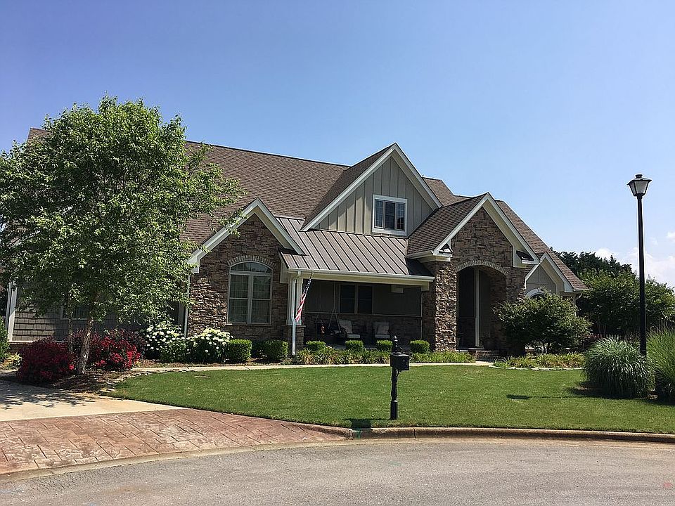 Cul-de-sac Estate Home