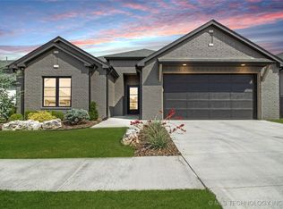 house on the hill 2025s/s Tシャツ Tile 80 1105 W 86th St, Tulsa, OK 74132 | MLS #2539808 | Zillow