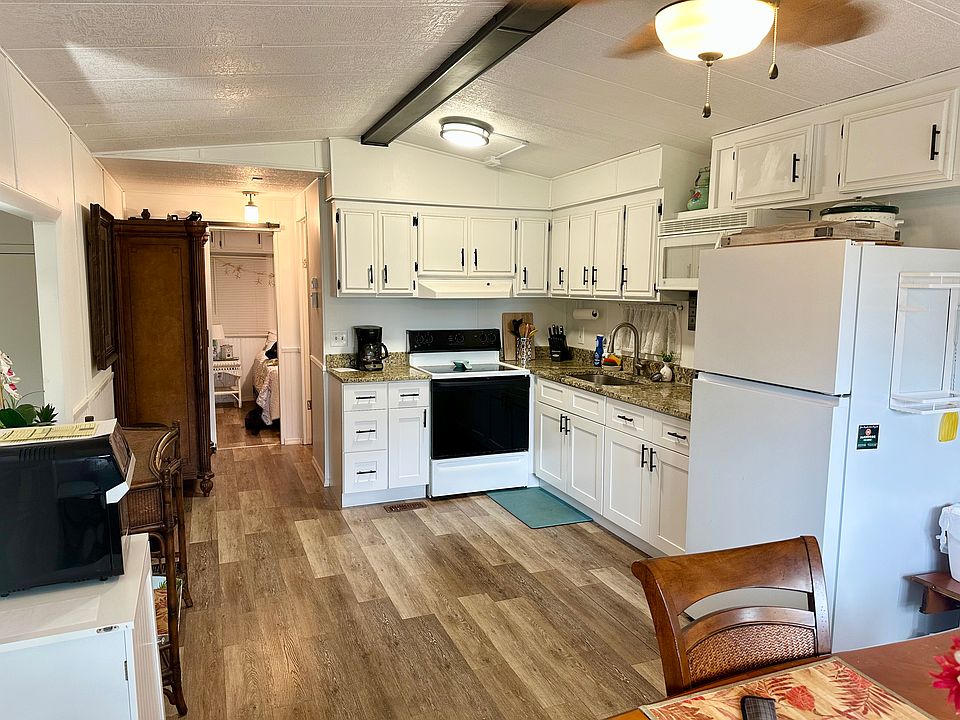Fully stocked kitchen