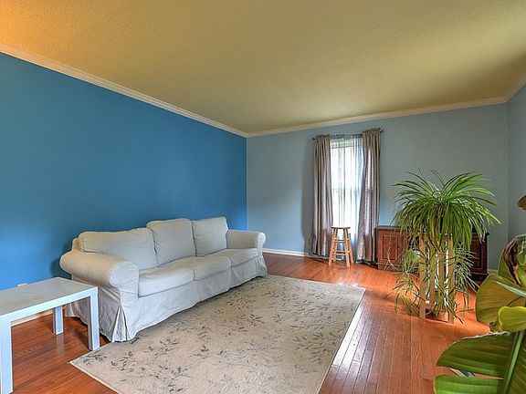 4th image of 606 Douglas Dr