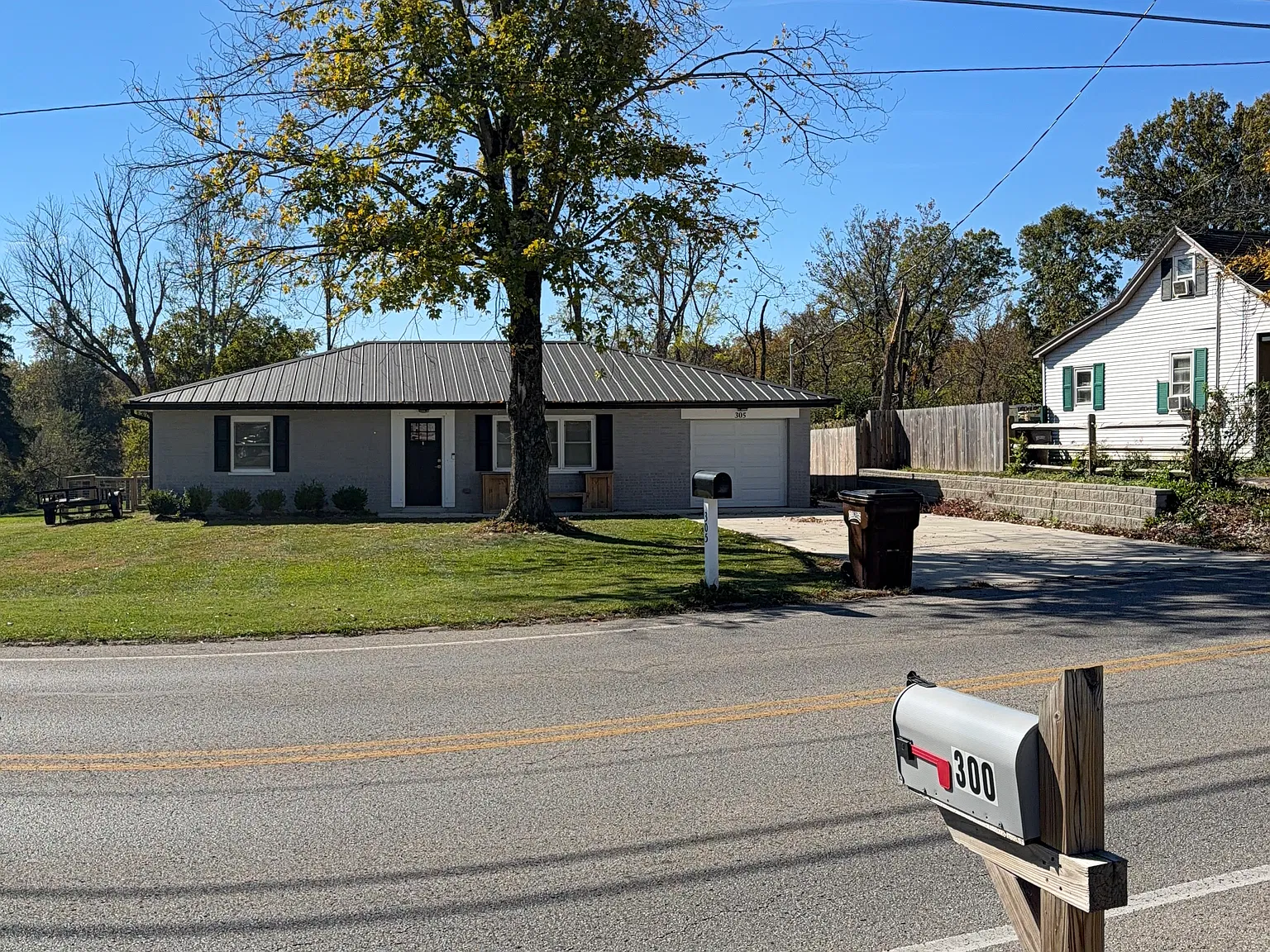 305 W Main St — Photo 1