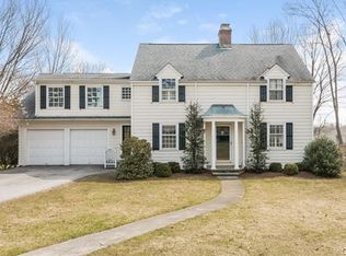 129 Lee Dr, Fairfield, CT 06824