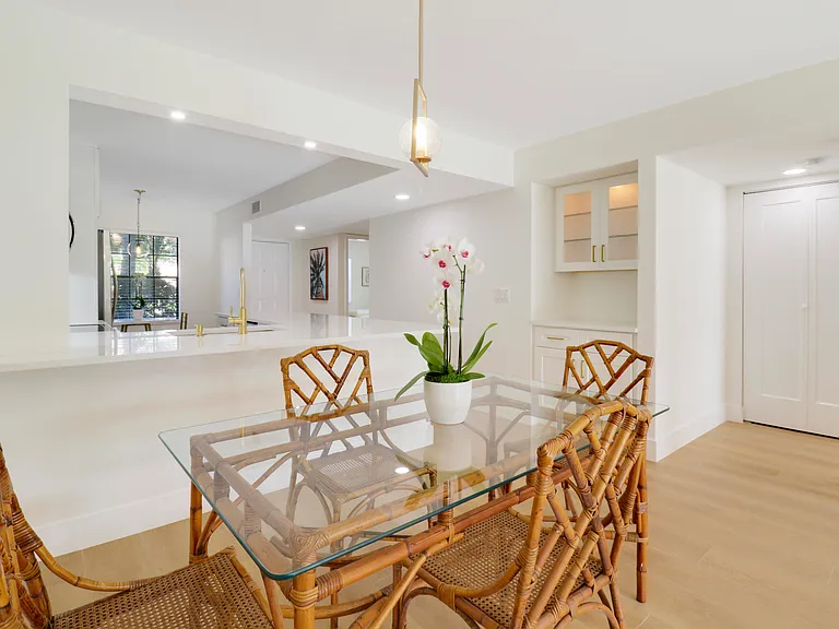 1001 Pinecrest Cir #C — Photo 10