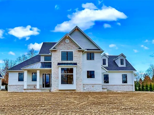 690 Hardwick Dr, Aurora, OH 44202