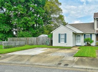 282 Thalia Trace Dr, Virginia Beach, VA 23452