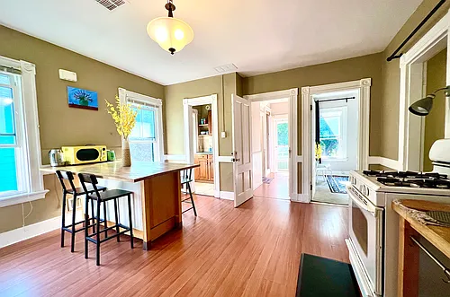 128 Nash St #3F Photo 1