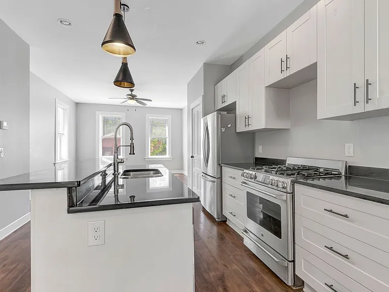 2724 Glendora Ave — Photo 4