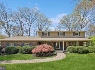 10 Coopers Run Dr, Cherry Hill, NJ 08003