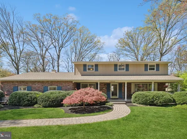 10 Coopers Run Dr, Cherry Hill, NJ 08003