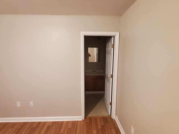2nd image of 236 Lloyd St SE #236