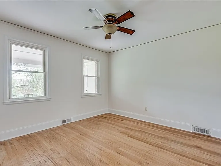 1287 Eastland Rd — Photo 28