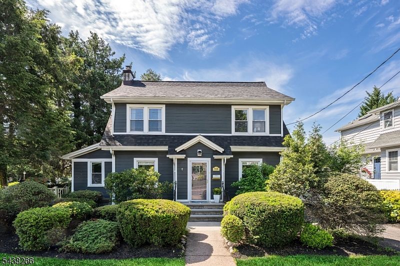 1st image of 144 Spencer Pl
