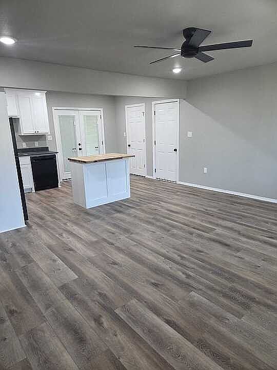 1st image of 706 E Redwood Ave
