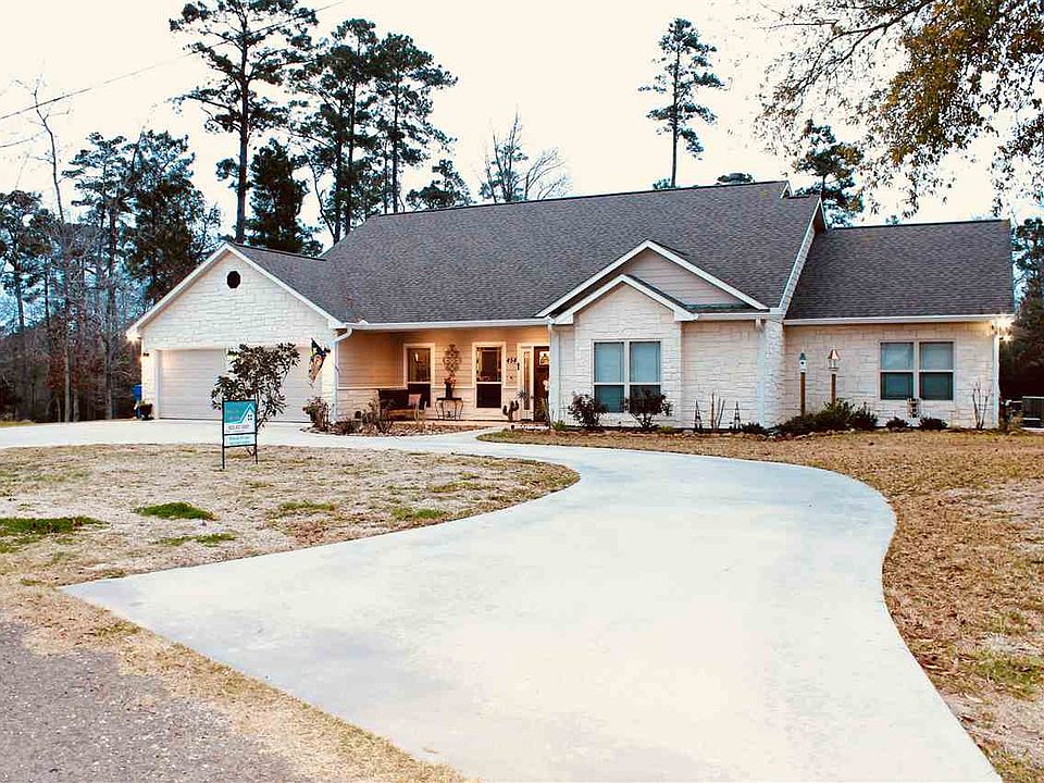 1st image of 454 Greenwood Dr