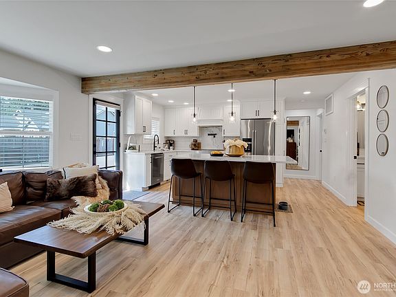 5th image of 15420 62nd Avenue E