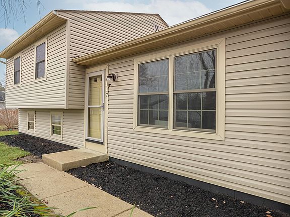 3rd image of 6117 Maryhurst Dr