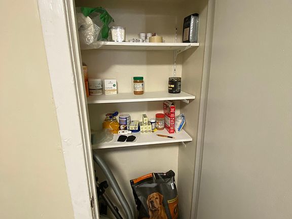 4th image of 3342 N Claremont Ave APT 1F