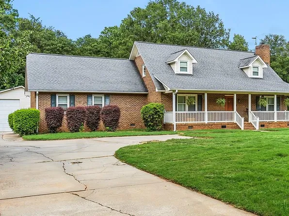 113 Quail Run Ct, Greenwood, SC 29646