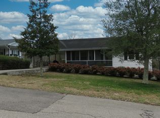 111 Sanford Ln, Oak Ridge, TN 37830