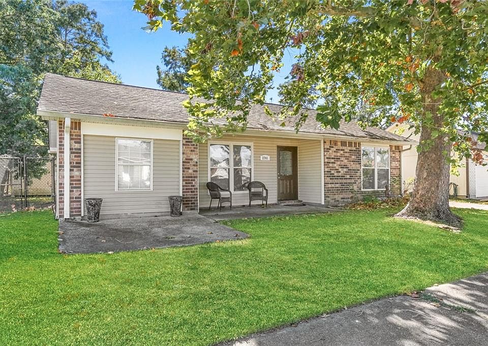 1st image of 2741 Collette Dr