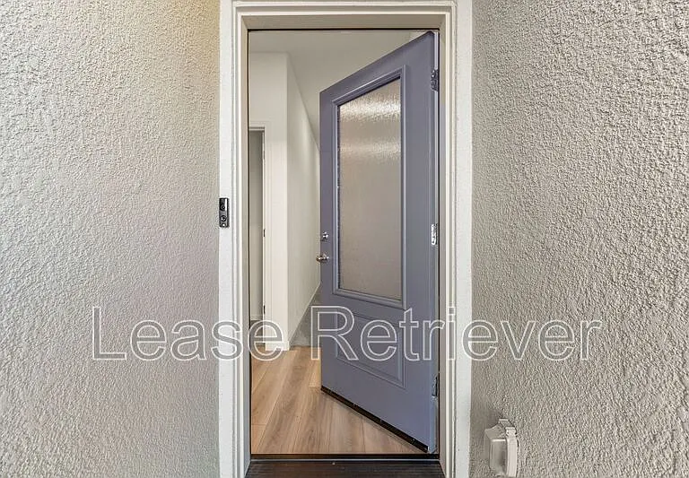 3461 Sina Ct — Photo 2