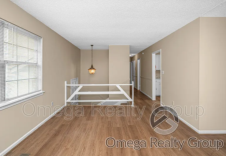 1830 Christian St — Photo 10