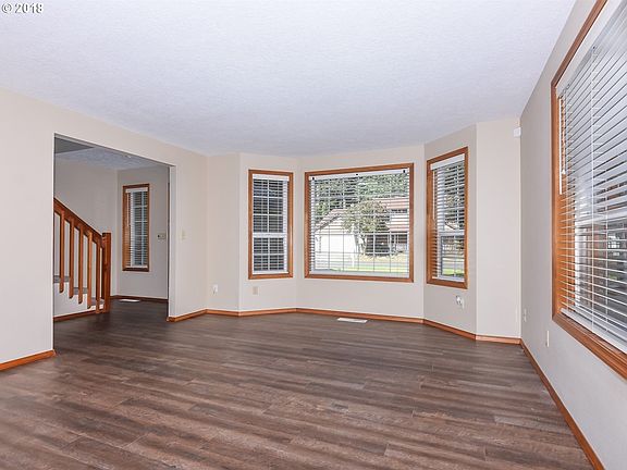 2nd image of 15515 NE 41st St