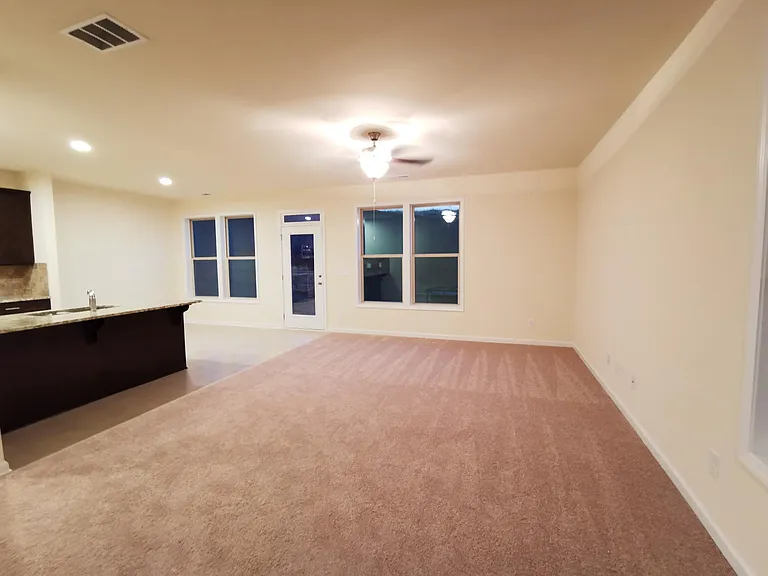 4425 Almanor Cir — Photo 4