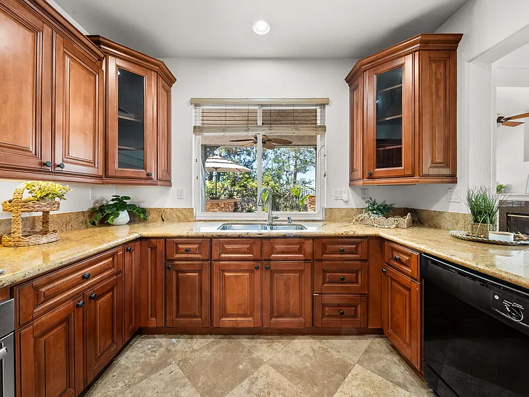 1546 Black Walnut Dr — Photo 19