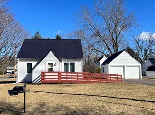 2002 4th St E, Menomonie, WI 54751