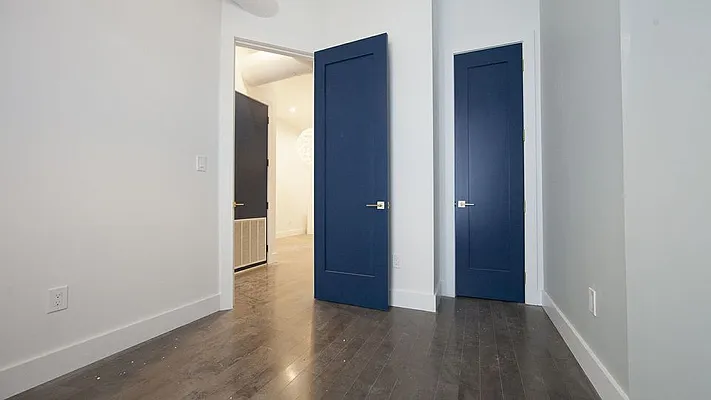 Rented by Jankos Group LLC | media 27