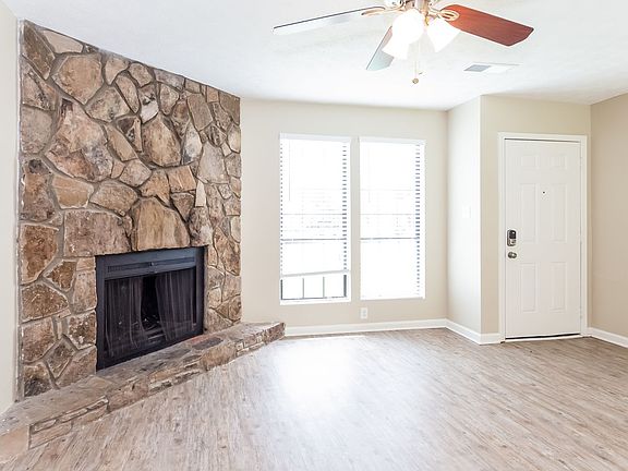 5th image of 3025 Meadow Wood Ct